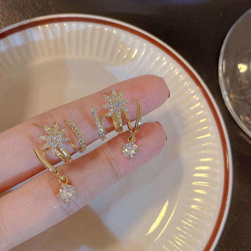 ✨ Sparkling Claw Cuff Earrings | Elegant Dangling Gem Design